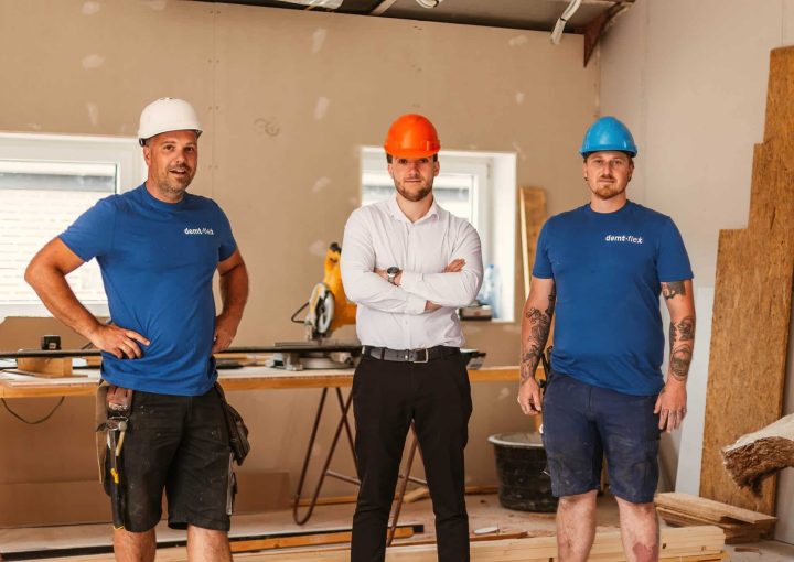 Medewerkers van demt-flex aan het werk - personeel gezocht met spoed