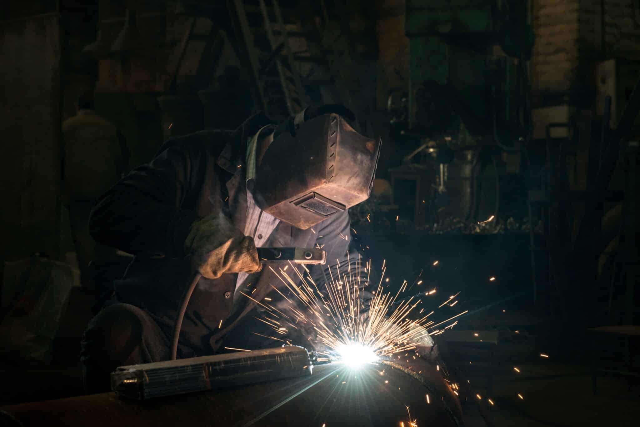 Lasser aan het werk bij Demt-Flex